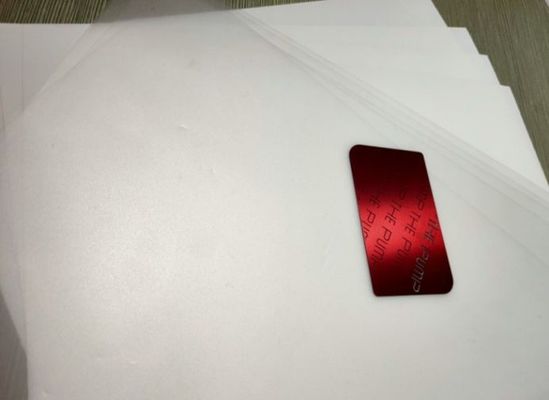 PC는 PC 카드 생산을 위한 레이저 조각 PC 플라스틱 장을 위해 적당한 촬영합니다