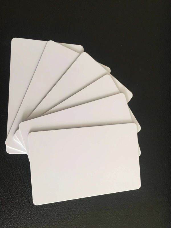 Pvc 잉크젯 인쇄 가능한 흰색 빈 카드 Cr 80 0.3mm 0.4mm 0.76mm 두께