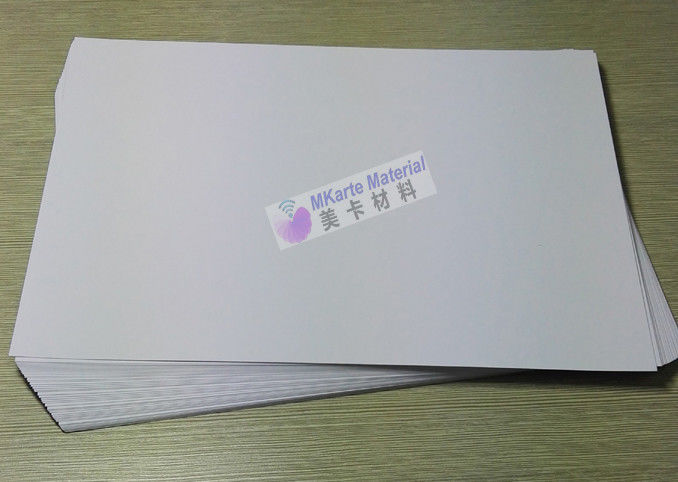 플라스틱 스마트 카드를 위한 우수한 잉크 접착이 이중 옆 잉크 제트 인쇄할 수 있는 Pvc에 의하여 시트를 깝니다